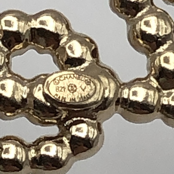 Chanel Brooch - Picture 5 of 7